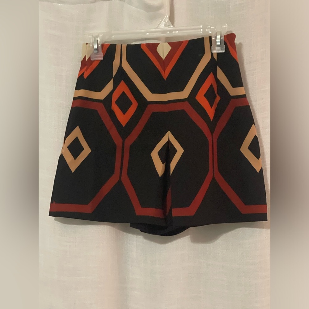 ZARA SHORTS